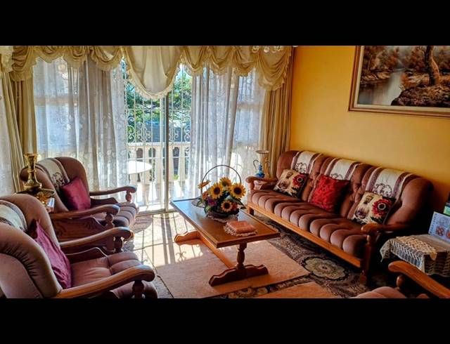 3 BEDROOM HOUSE FOR SALE IN RAISETHORPE